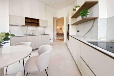 Appartement rénové – 5 pièces – 4 chambres – 194 m²