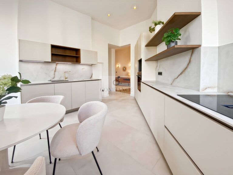 Appartement rénové – 5 pièces – 4 chambres – 194 m²