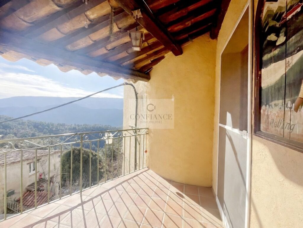 Maison – 5 pièces – 4 chambres – 80 m²