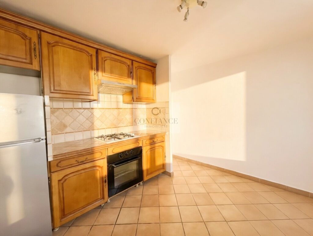 Maison – 5 pièces – 4 chambres – 80 m²