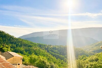 Maison – 5 pièces – 4 chambres – 80 m²