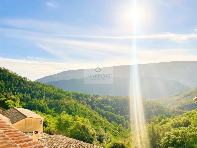 Maison – 5 pièces – 4 chambres – 80 m²