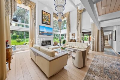 VILLA D&rsquo;ARCHITECTE « DOMAINE DE COUDREE » – 9 pièces – 5 chambres – 448 m²