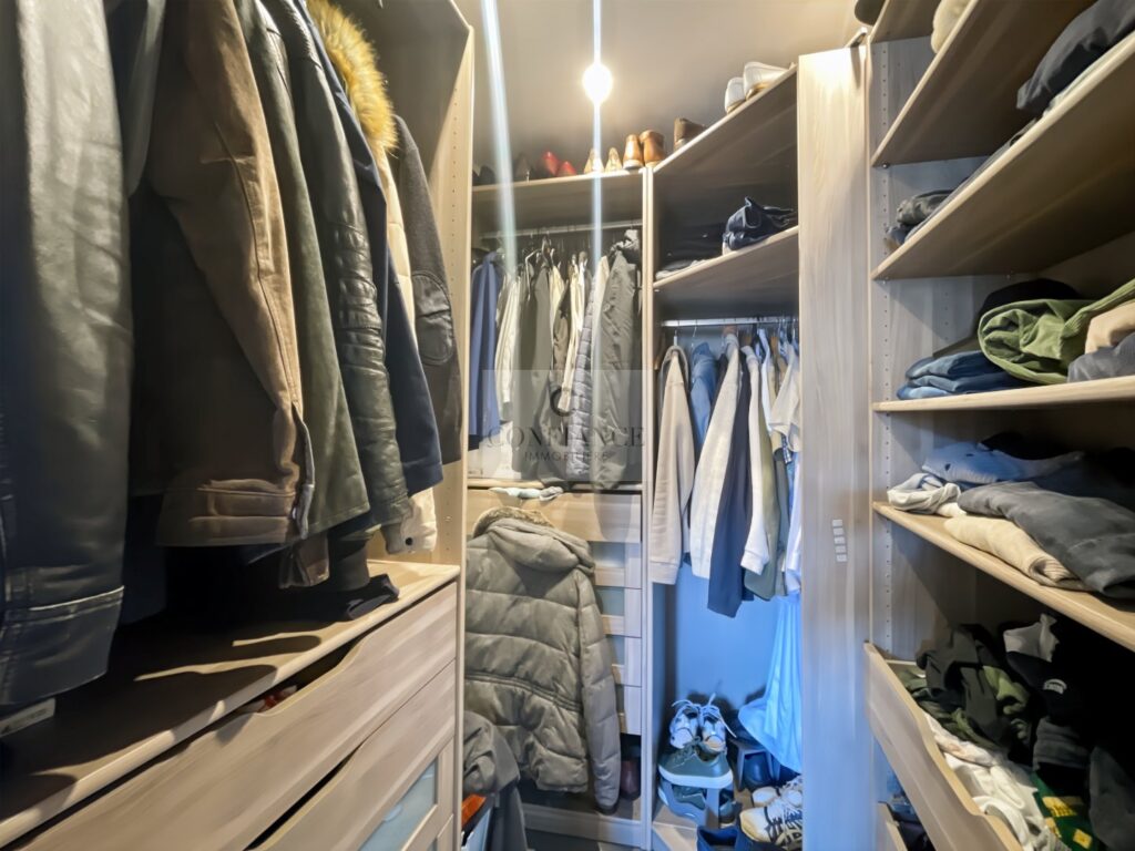 Maison individuelle – 7 pièces – 5 chambres – 185 m²