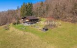Chalet authentique avec vue panoramique – Propriété de 1,2 hectare – 9 pièces – 5 chambres – 240 m²