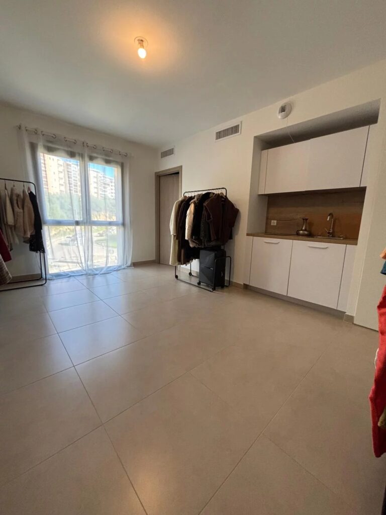 Appartement Moderne avec Vue Mer à Ajaccio – 4 pièces – NR chambres – 110 m²