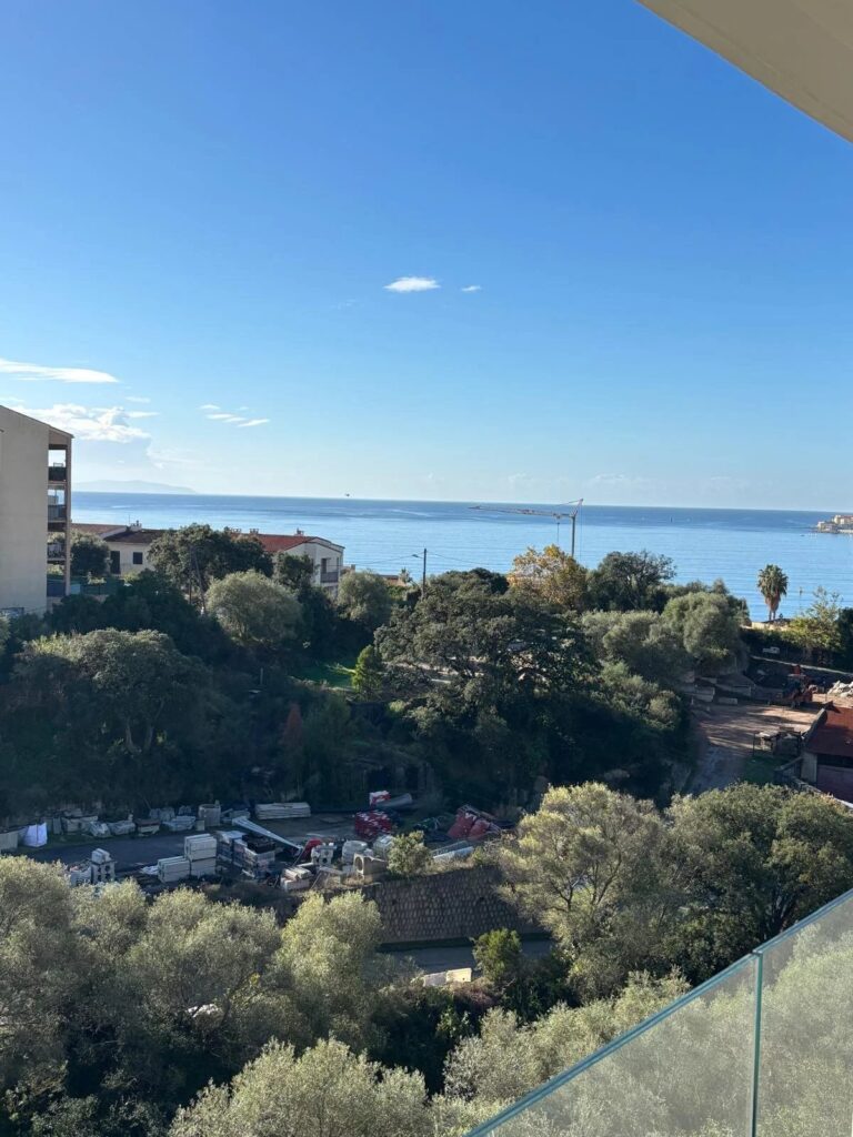Appartement Moderne avec Vue Mer à Ajaccio – 4 pièces – NR chambres – 110 m²