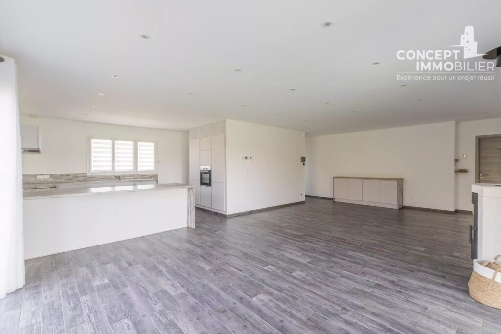 EXCLUSIVITÉ – Maison individuelle plain-pied proche Luxembourg et Belgique – 5 pièces – 3 chambres – 126 m²