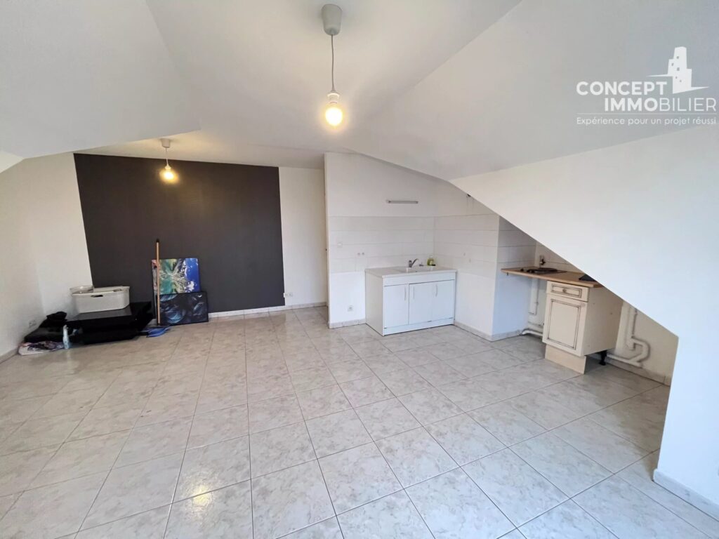 Appartement Florange 1 pièce(s) 33 m2 avec balcon et garage – 1 pièce – NR chambres – 33 m²