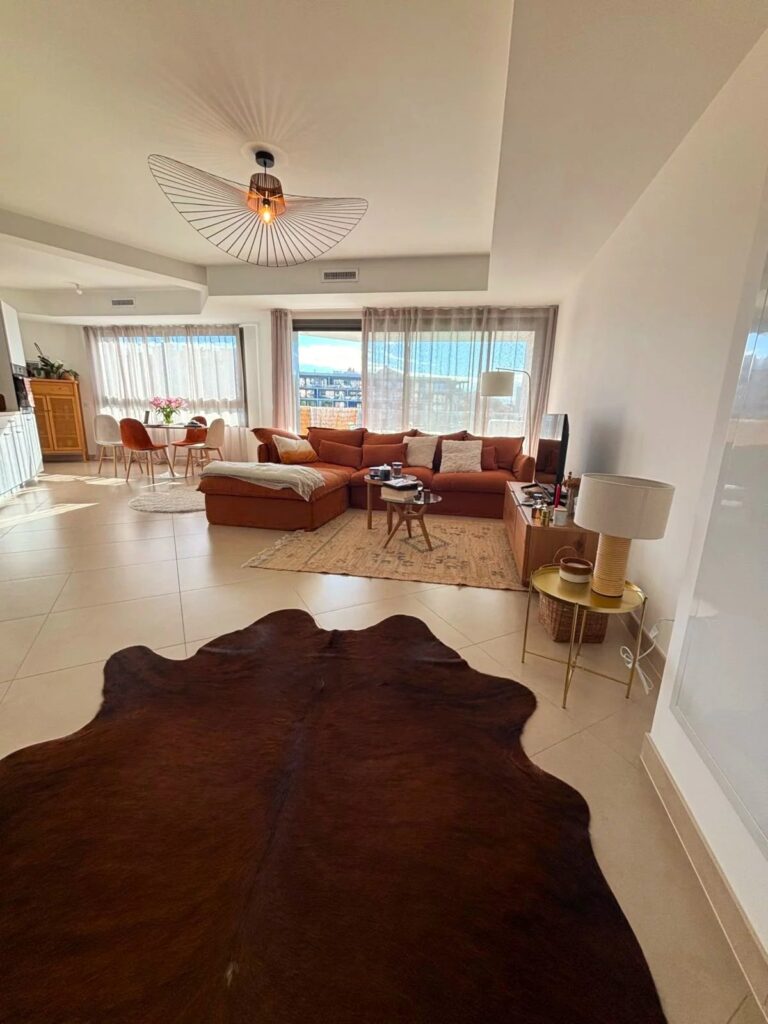 Appartement Moderne avec Vue Mer à Ajaccio – 4 pièces – NR chambres – 110 m²