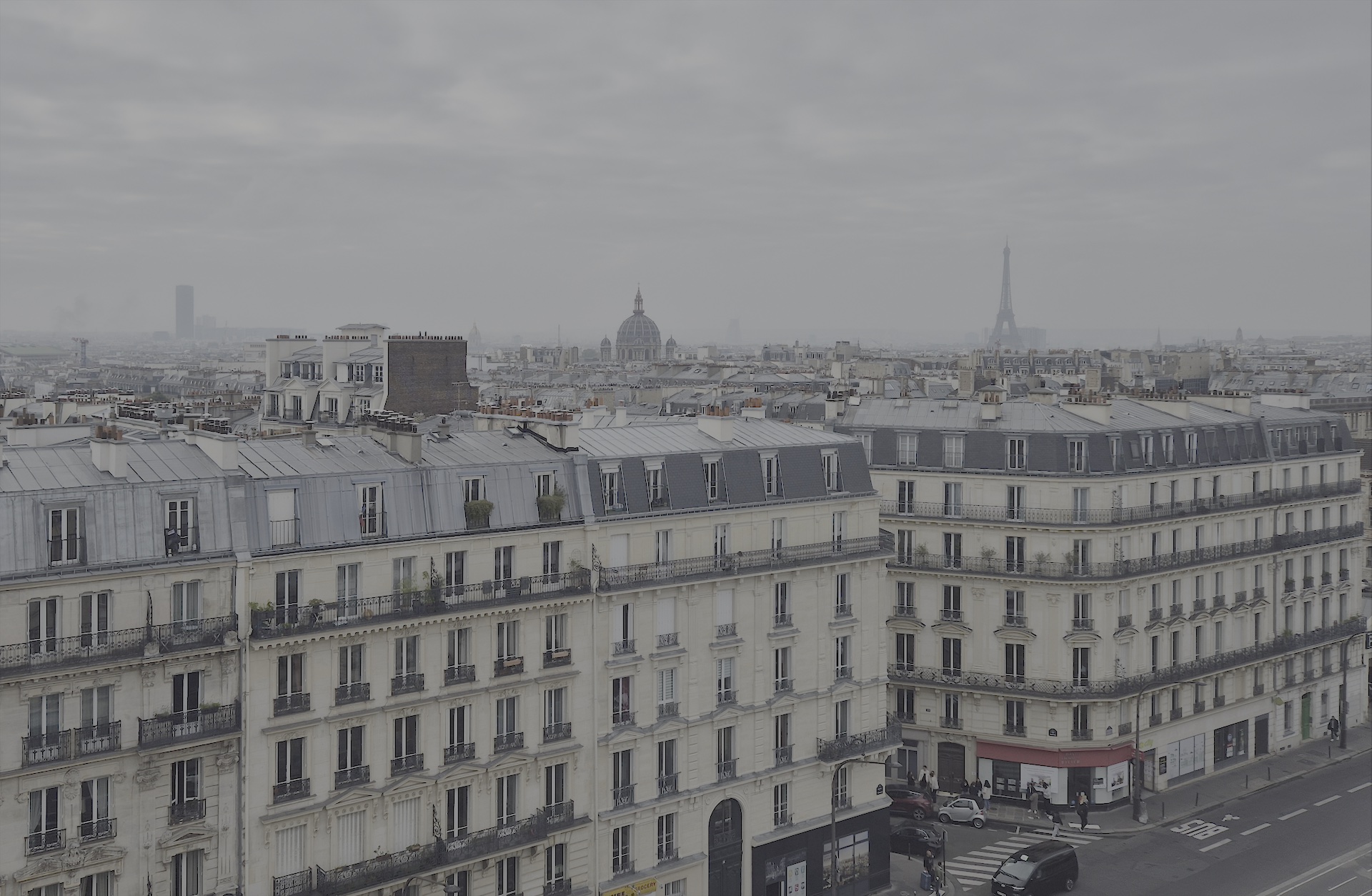 vue ville toits paris Tour Eiffel
