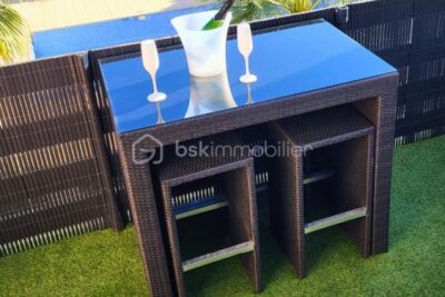 Appartement dernier étage avec terrasse vue piscine – Résidence Les Estivales – 3 pièces – 2 chambres – 31 m²