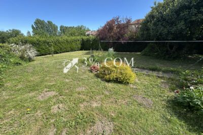 MAISON DE VILLAGE 210 M2 – TERRAIN 868 M2 – 8 pièces – 3 chambres – 210 m²