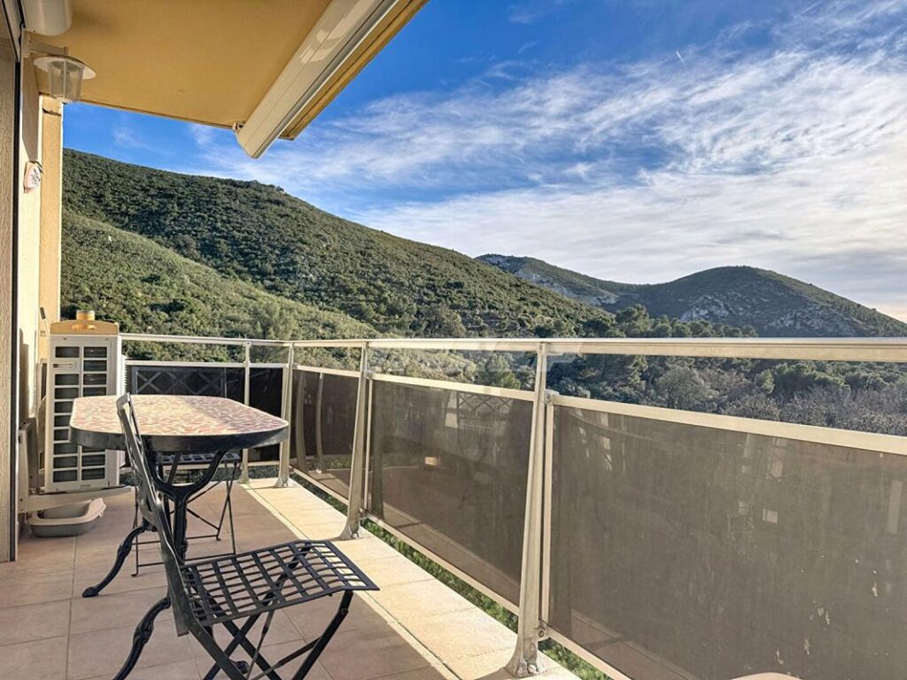 13010 Saint Tronc T4 de 78 m2 cave, balcon et possibilité de box – 4 pièces – 3 chambres – 78 m²