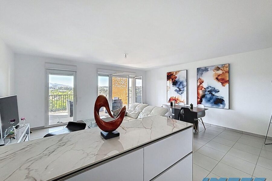 Appartement à vendre à Marseille — Vue sur la ville — photo 2