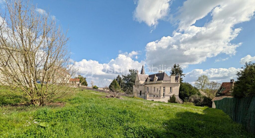 Rare à la vente d&rsquo;un cadre exceptionnel – NR pièces – NR chambres – 1048 m²