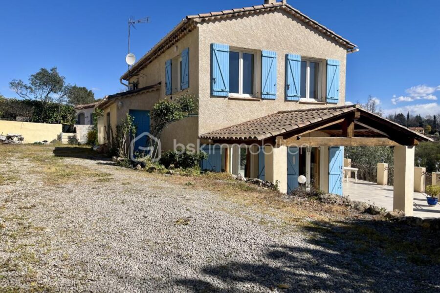 Maison à vendre à Saint paul en foret