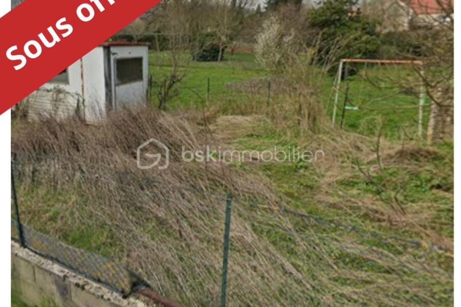 Terrain à vendre à Champlost