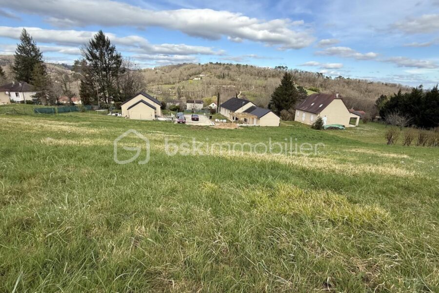 Terrain à vendre à Cublac
