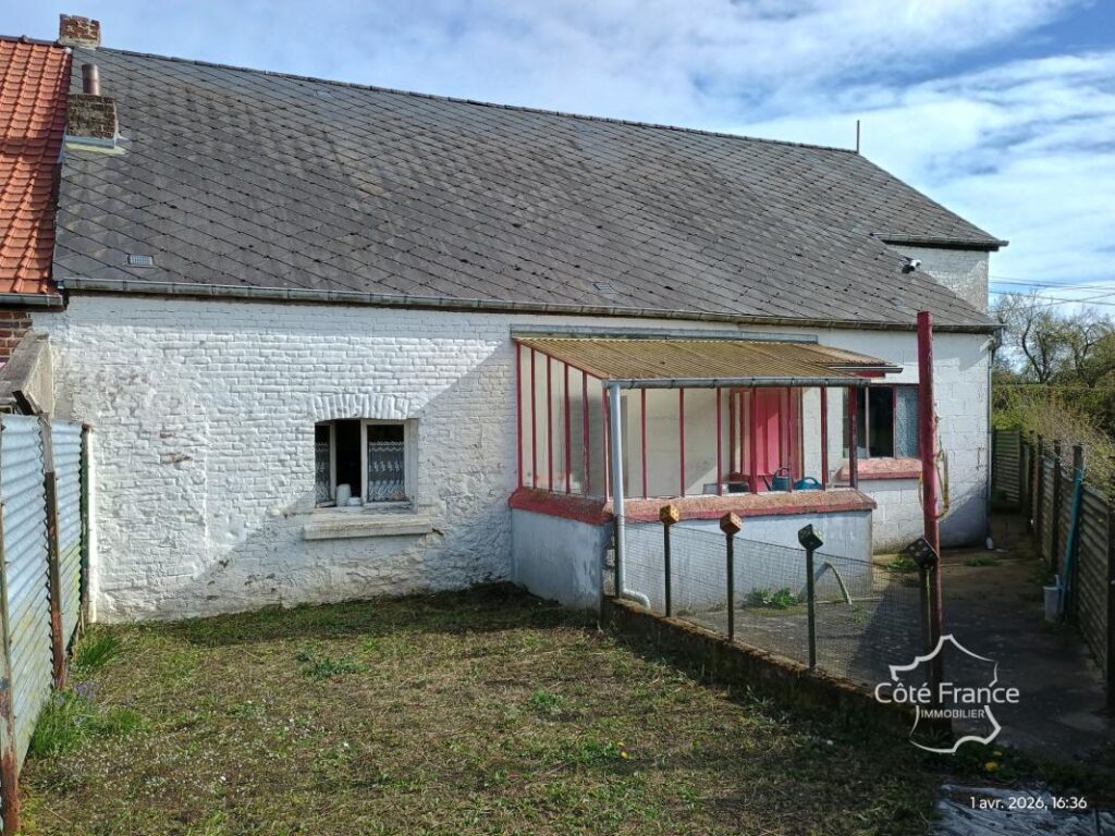 NORD – Noyelles-Sur-Sambre – Maison mitoyenne à rénover – 6 pièces – 3 chambres – 157 m²