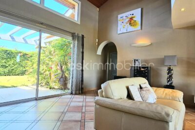 Villa d&rsquo;architecte – 7 pièces – 4 chambres – 181 m²