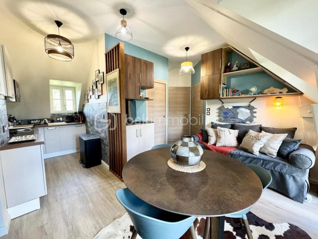 SUPERBE T2 BIS RENOVE ET MEUBLE – 35 M² AU SOL – GOLFE DU MORBIHAN – PISCINE – PARC – 3 pièces – 2 chambres – 25 m²