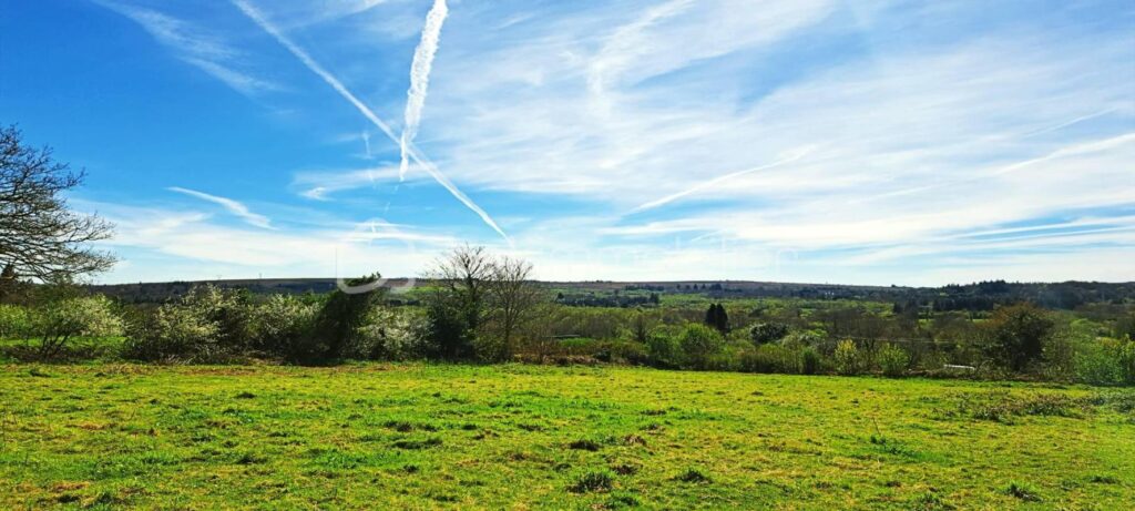 Terrain constructible dans le bourg de Brennilis – NR pièces – NR chambres – 5214 m²