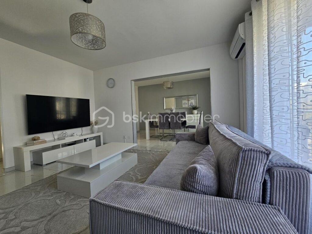 Coup de cœur T5 à découvrir sur la commune du Pont-de-Claix – 5 pièces – 3 chambres – 90 m²