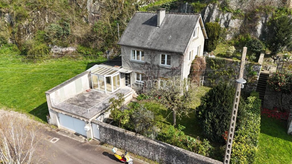 Maison située à quelques pas du centre ville ! – 5 pièces – 4 chambres – 120 m²