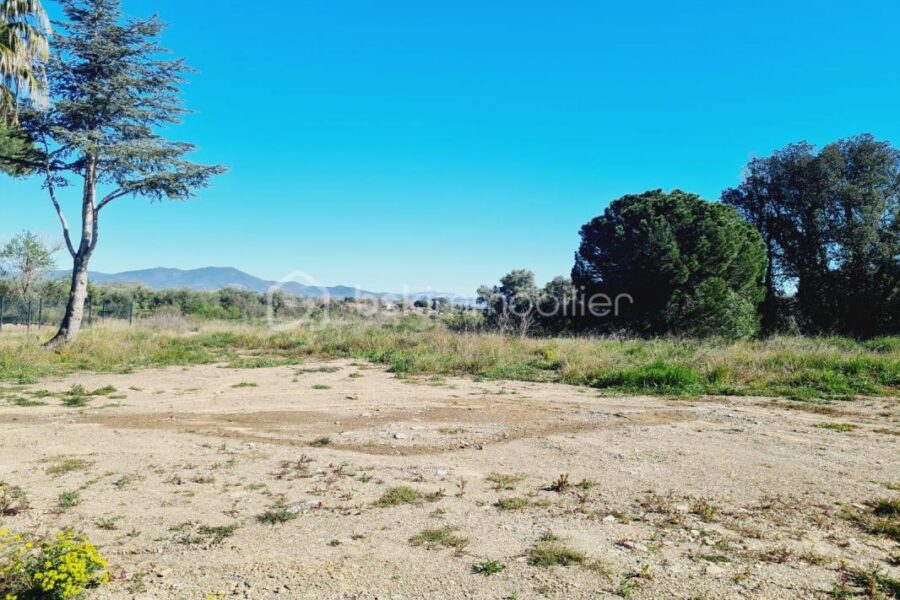 Terrain à vendre à Castelnou