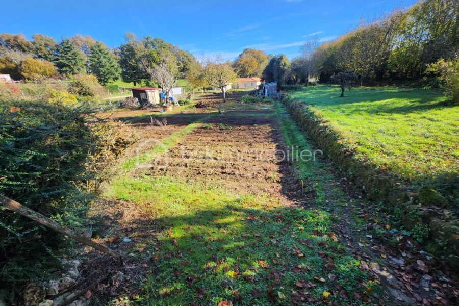 Terrain à vendre à Jazeneuil
