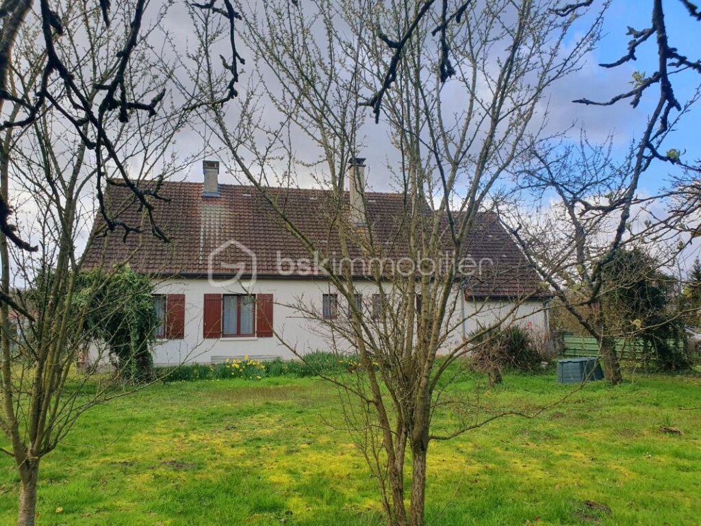 Maison lumineuse offrant une vue magnifique sur le verger depuis le séjour, dans un environnement calme et sans vis-à-vis. A quelques minutes de Reims – 3 pièces – 2 chambres – 106 m²