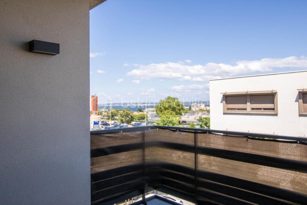 – Appartement de 39m² avec terrasse – – 2 pièces – 1 chambre – 39 m²