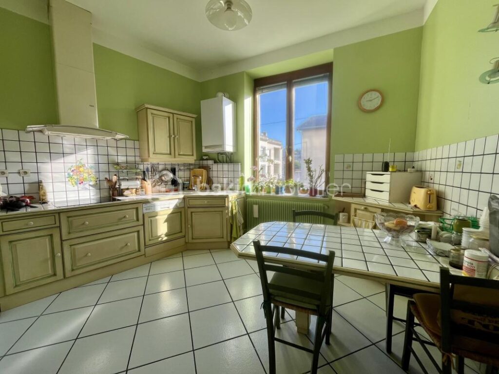 VIVARAIZE Lumineux appartement T3 de 82 m2 – 3 pièces – 2 chambres – 82 m²