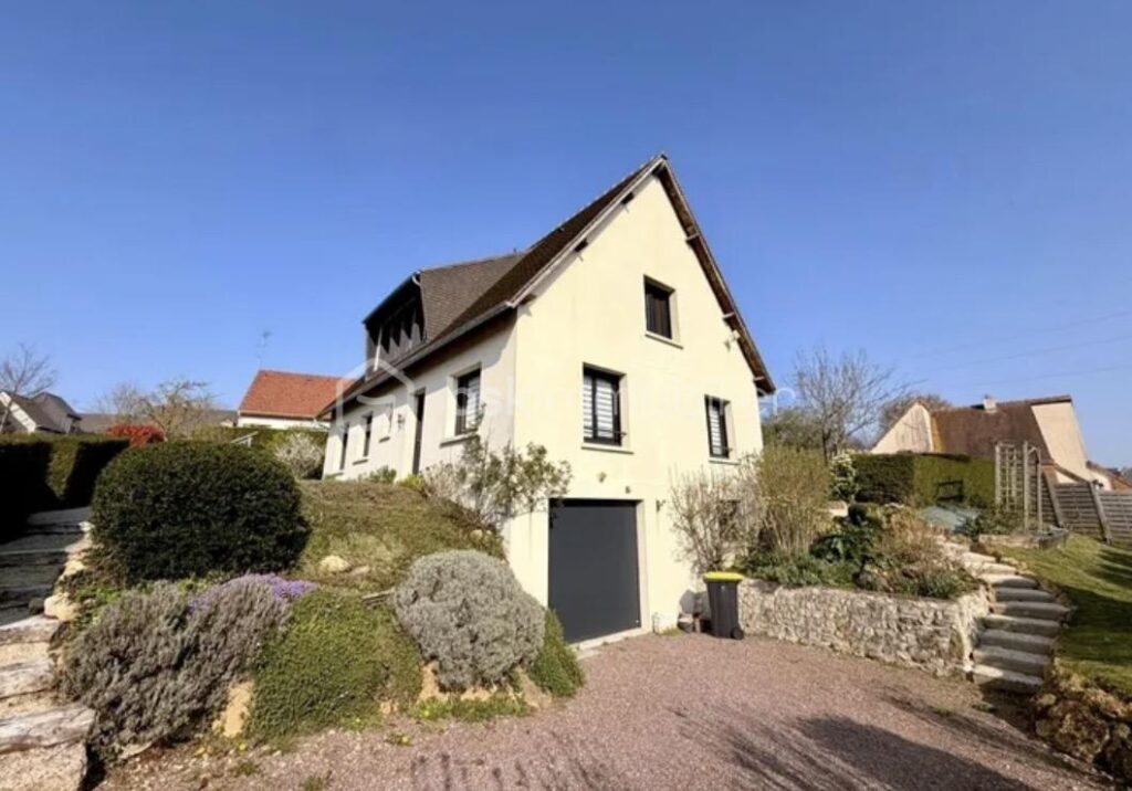 propriété – 7 pièces – 5 chambres – 152 m²