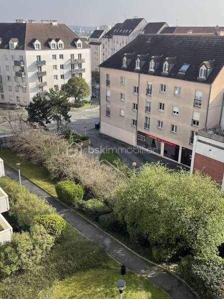 Appartement à vendre à Thiais — Vue parc — photo 1