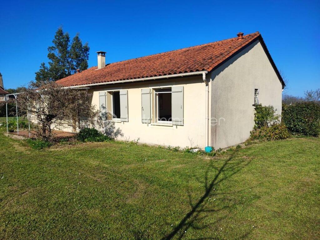 Plain-pied de 98m2- 3 chambres- terrain 1675m2 – 5 pièces – 4 chambres – 98 m²