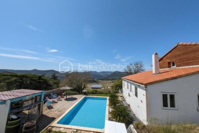 VILLA 155M² AVEC PISCINE – APPARTEMENT INDEPENDANT 35M² – 7 pièces – 5 chambres – 190 m²