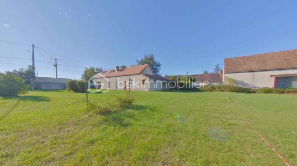 Longère de 92 m² sur 4065 m² de terrain – 6 pièces – 3 chambres – 92 m²