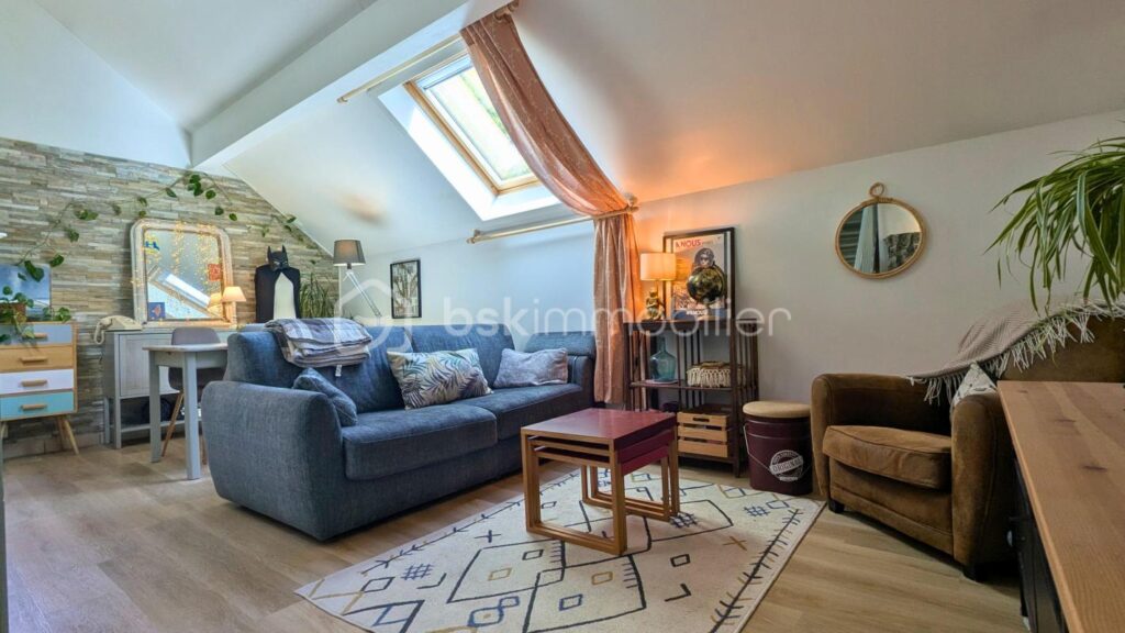 Coup de cœur assuré : Appartement de caractère dans un cadre nature – Brie-Comte-Robert – 2 pièces – 1 chambre – 42 m²