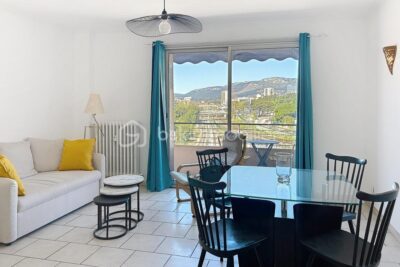 T3 TRAVERSANT AVEC BALCONS – 3 pièces – 2 chambres – 69 m²