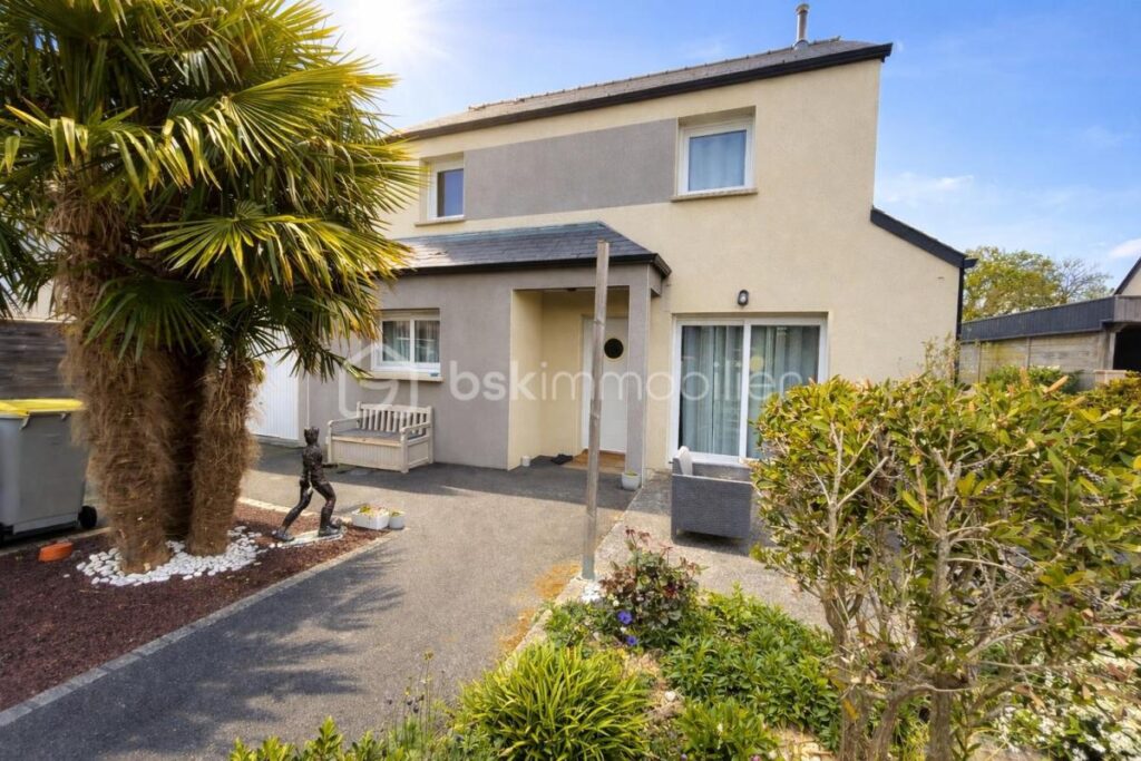 Maison 4 chambres avec véranda et jardin clos – Vue dégagée – 8 pièces – 4 chambres – 100 m²