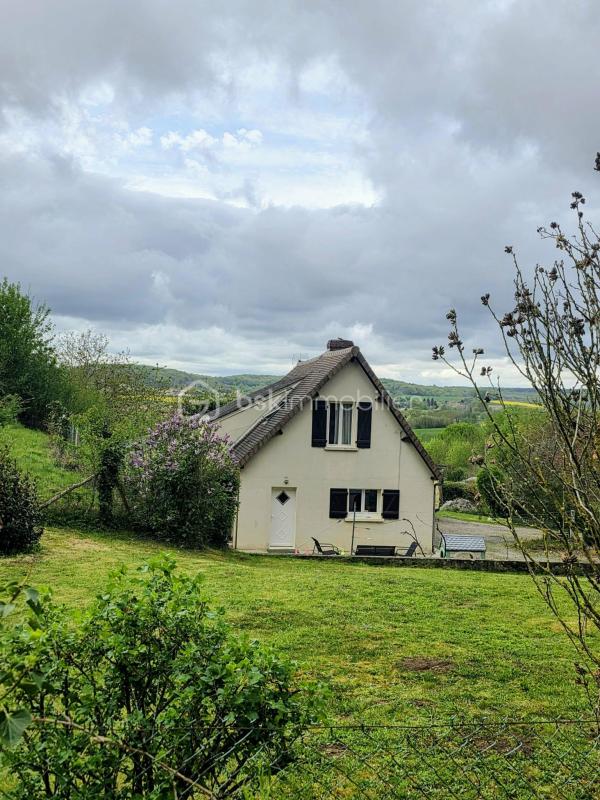 Maison de 87m2 avec terrain de 800m2 – 4 pièces – 3 chambres – 87 m²