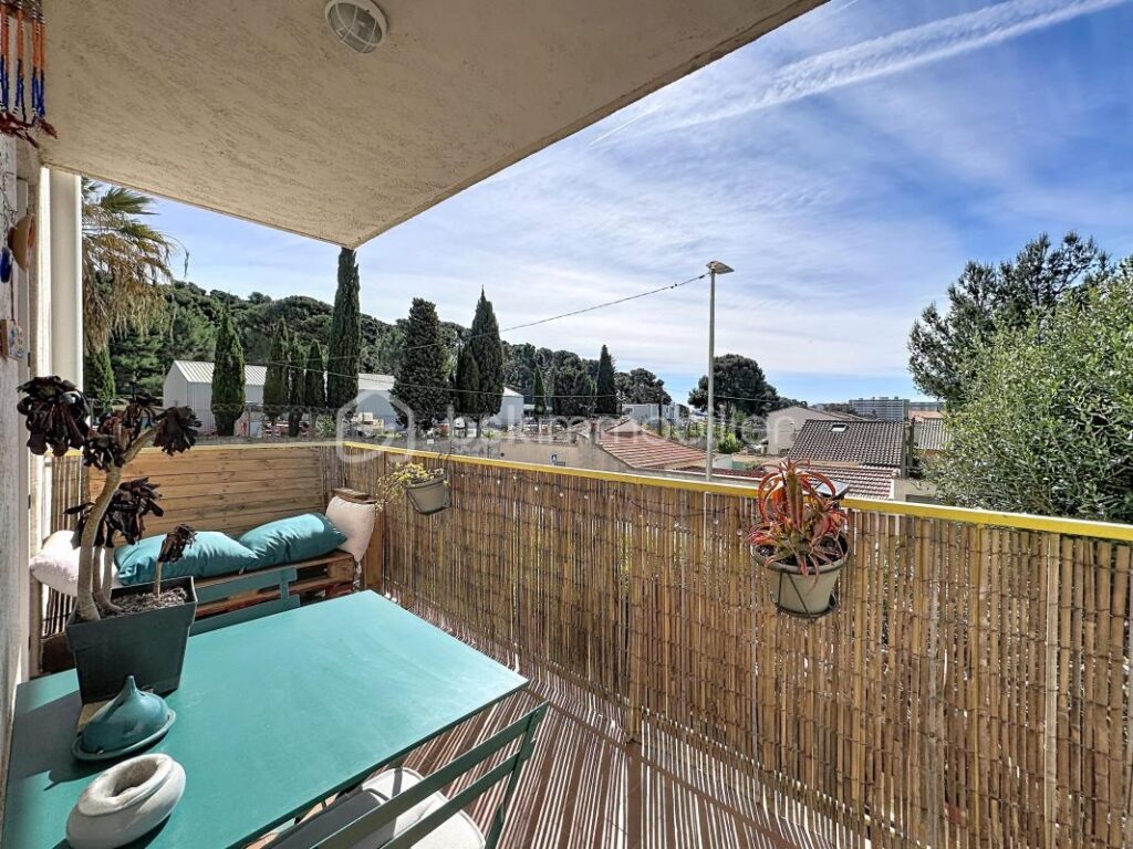 T2 rénové-double balcons-vue dégagée- parking – 2 pièces – 1 chambre – 48 m²