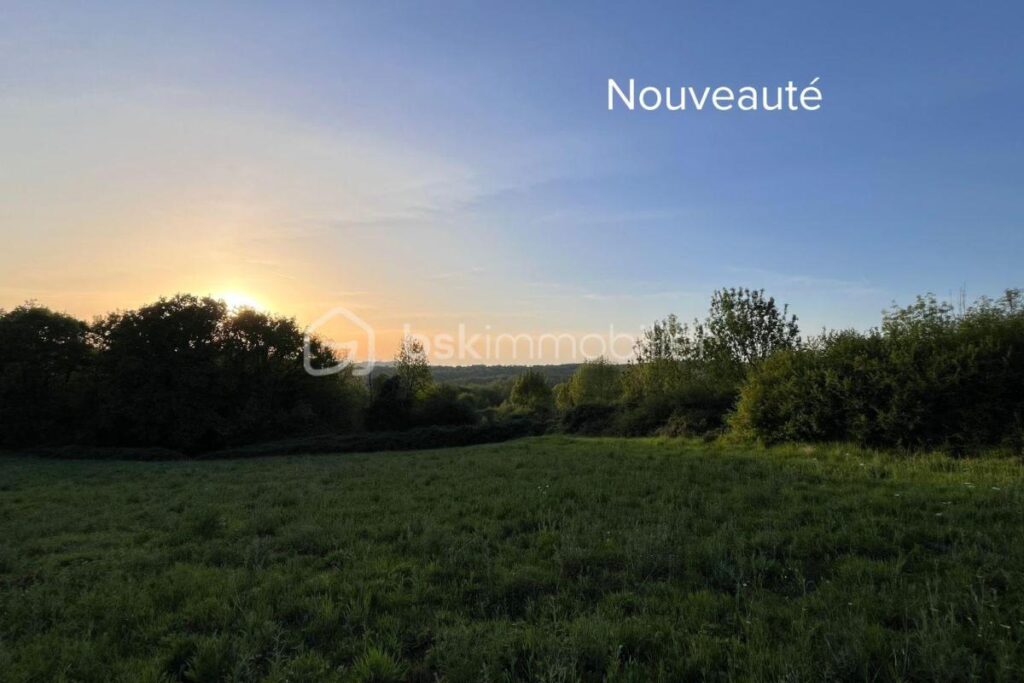 La Dordogne, Commune de Châtres, Terrain, 6600 M² – NR pièces – NR chambres – 6600 m²