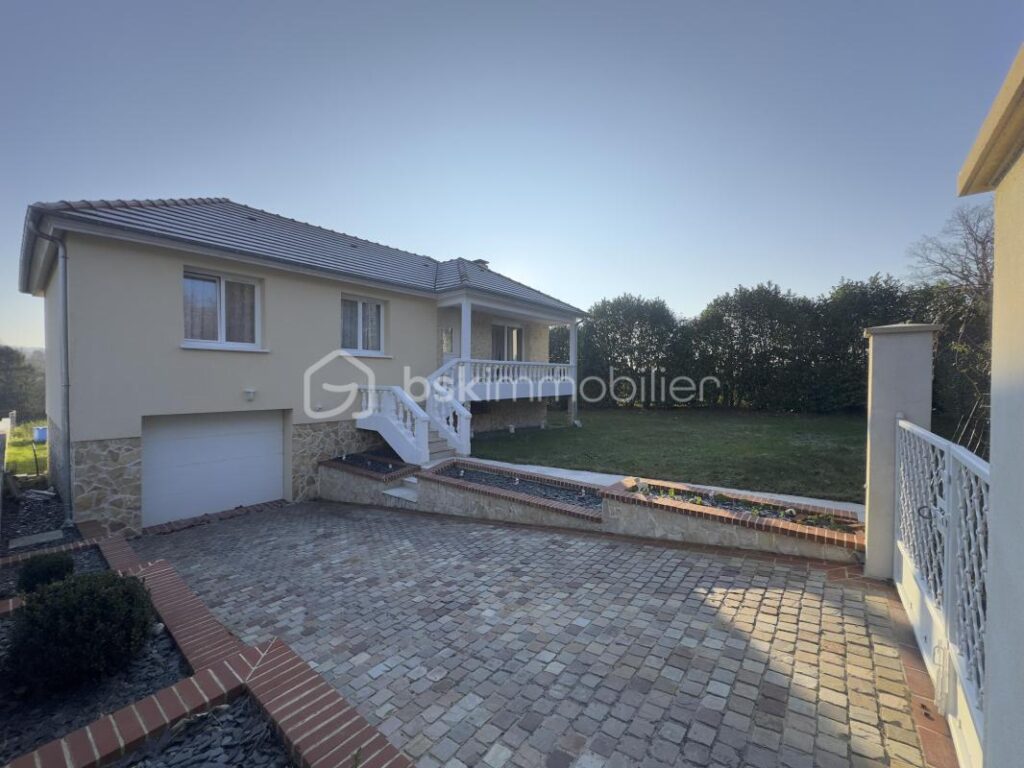 MAISON A VENDRE A TOUQUES – 6 pièces – 4 chambres – 140 m²