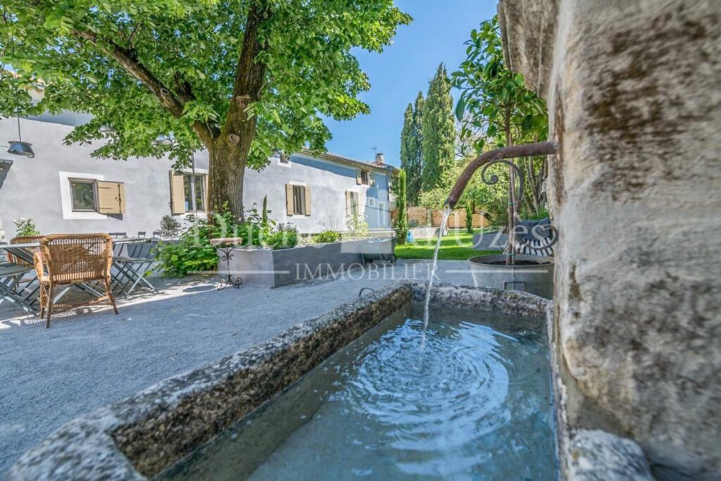 Maison – 14 pièces – 7 chambres – 330 m²