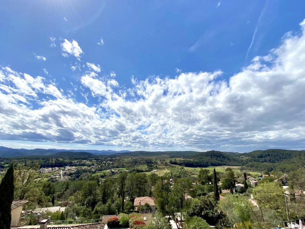 Charmante maison au calme avec une vue exceptionnelle – 2 pièces – 1 chambre – 40 m²