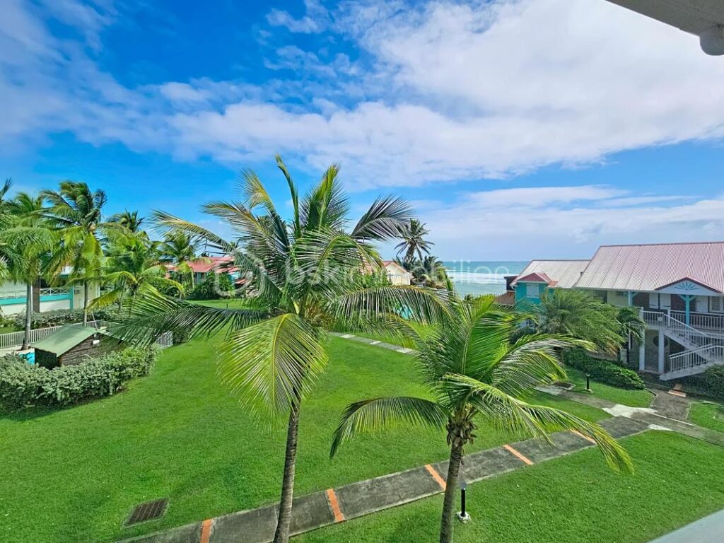 Appartement T4 74 m2 vue mer piscine – 4 pièces – 3 chambres – 73 m²