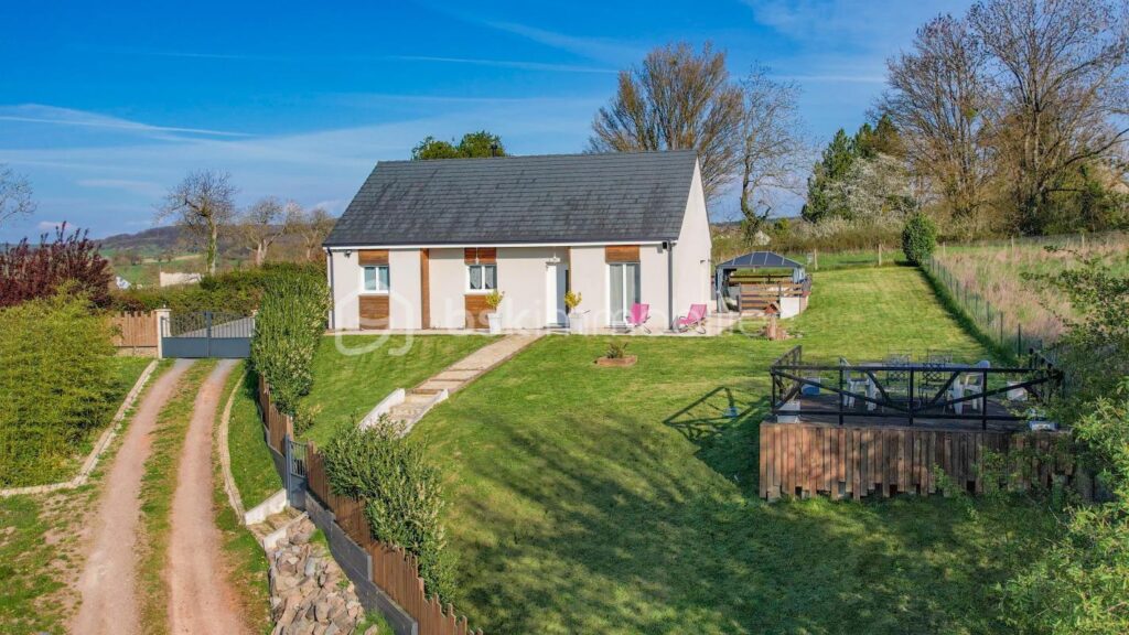 Maison traditionnelle récente avec vue idyllique benignoise – 4 pièces – 3 chambres – 98 m²